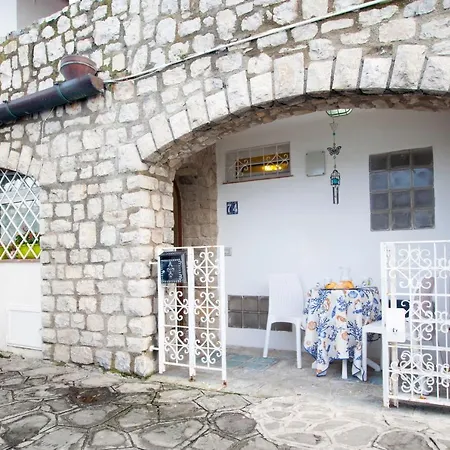 Semesterbostad San Montano Sole E Mare